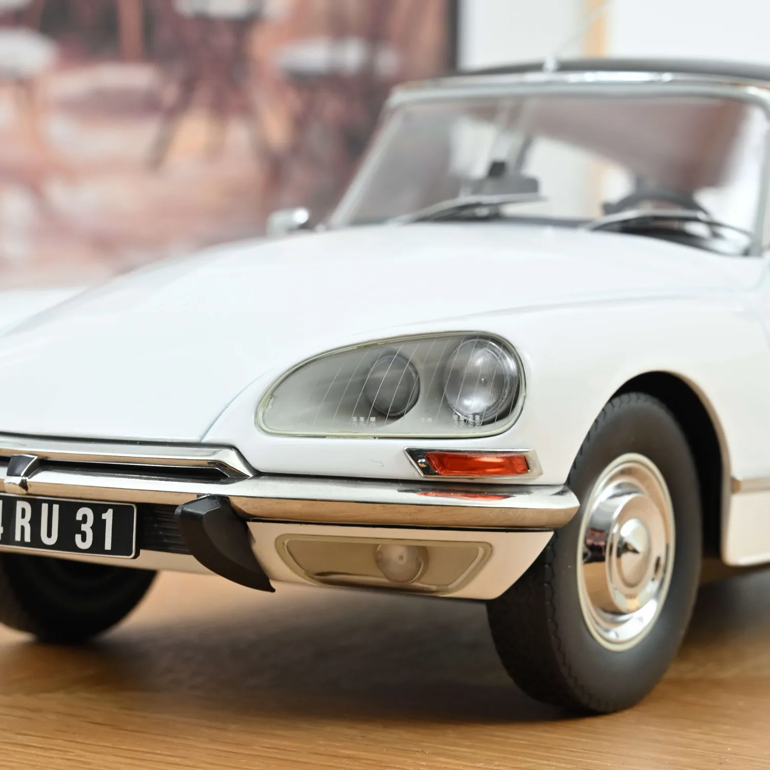Norev Citroën DS 23 Pallas 1973 miniature 1/12 blanche 200pcs