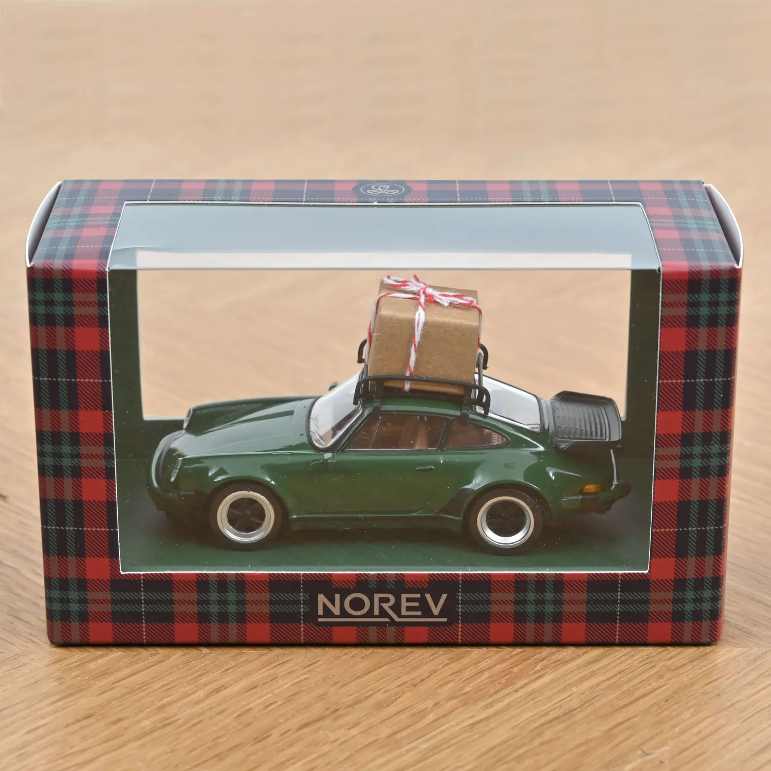 Norev Jet-car Porsche 911 Turbo 1978 voiture miniature Noël vert