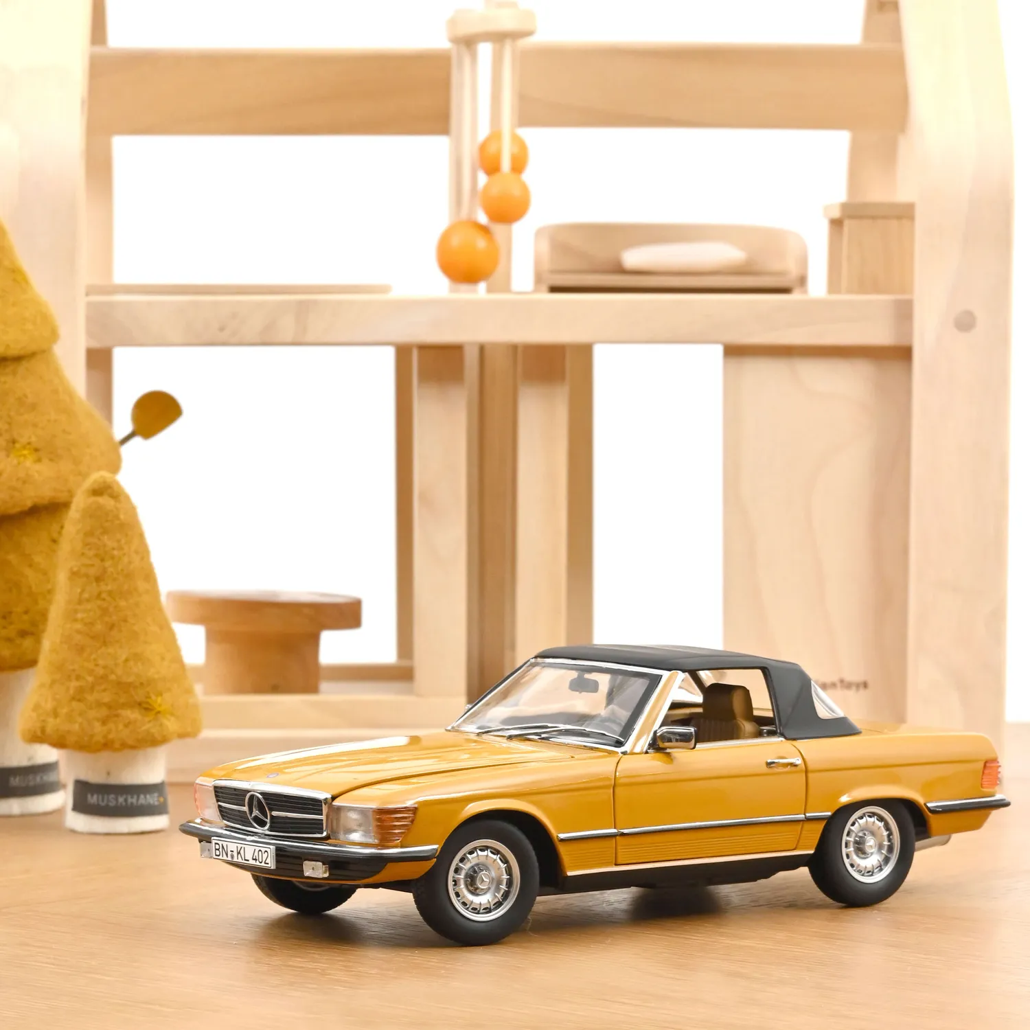 Norev Mercedes-Benz 450 SL 1975 voiture miniature 1/18 orange