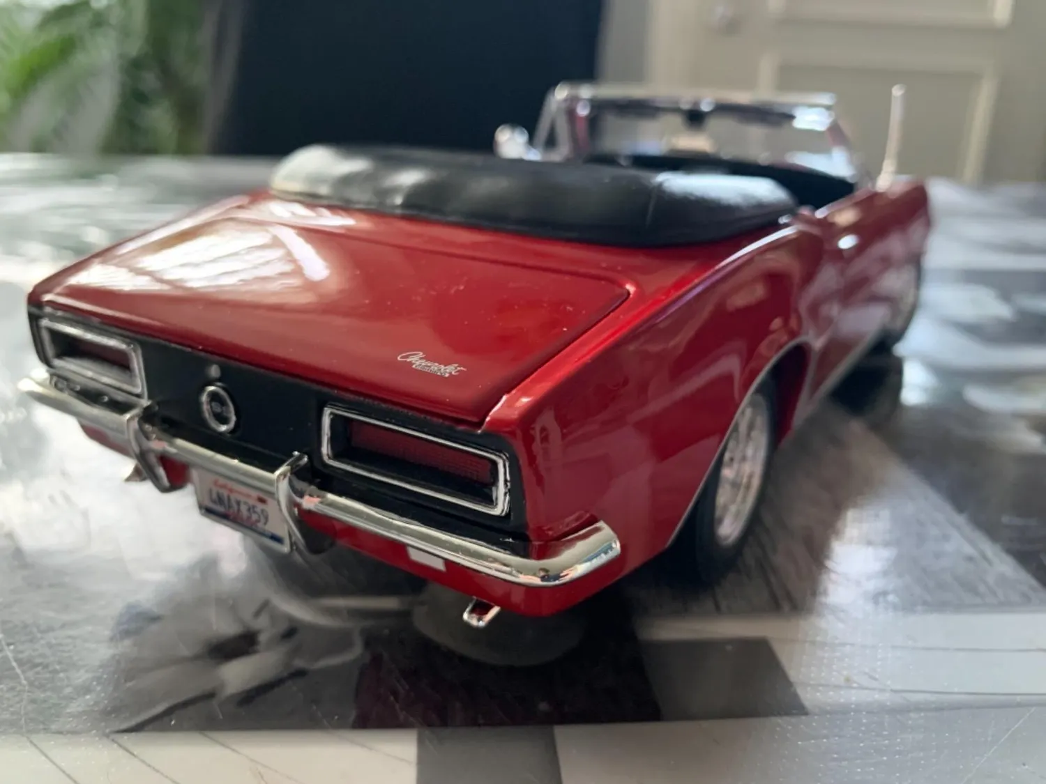 Maisto Chevrolet Camaro SS 396 1967 miniature métal 1/18 aléatoire