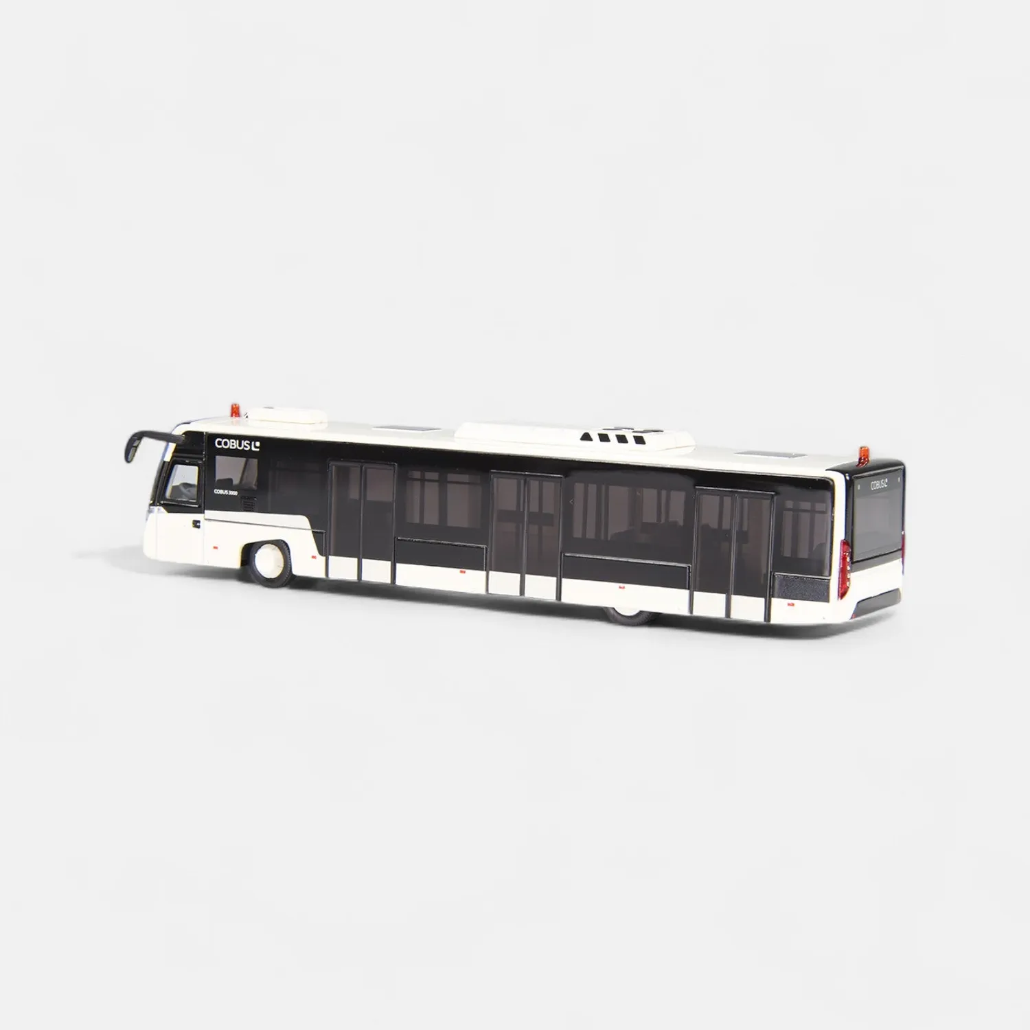 NZG Cobus 3002 miniature bus aéroport 1:87 blanc-bleu