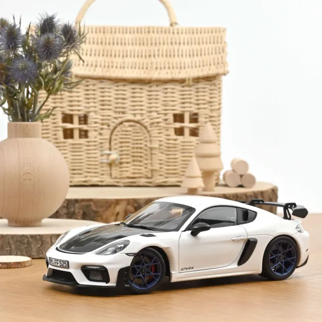 Norev Porsche Cayman GT4 RS voiture 1:18 blanc Weissach