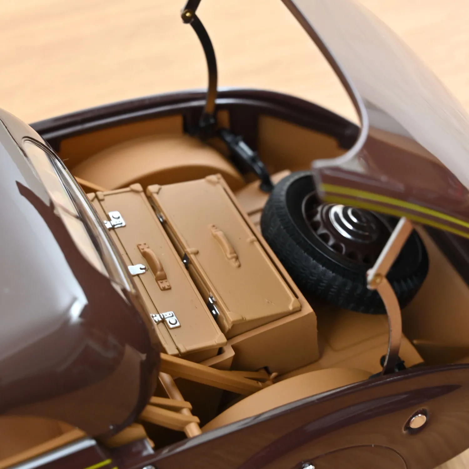 Norev Peugeot 402 Eclipse 1937 voiture miniature 1/18 chocolat