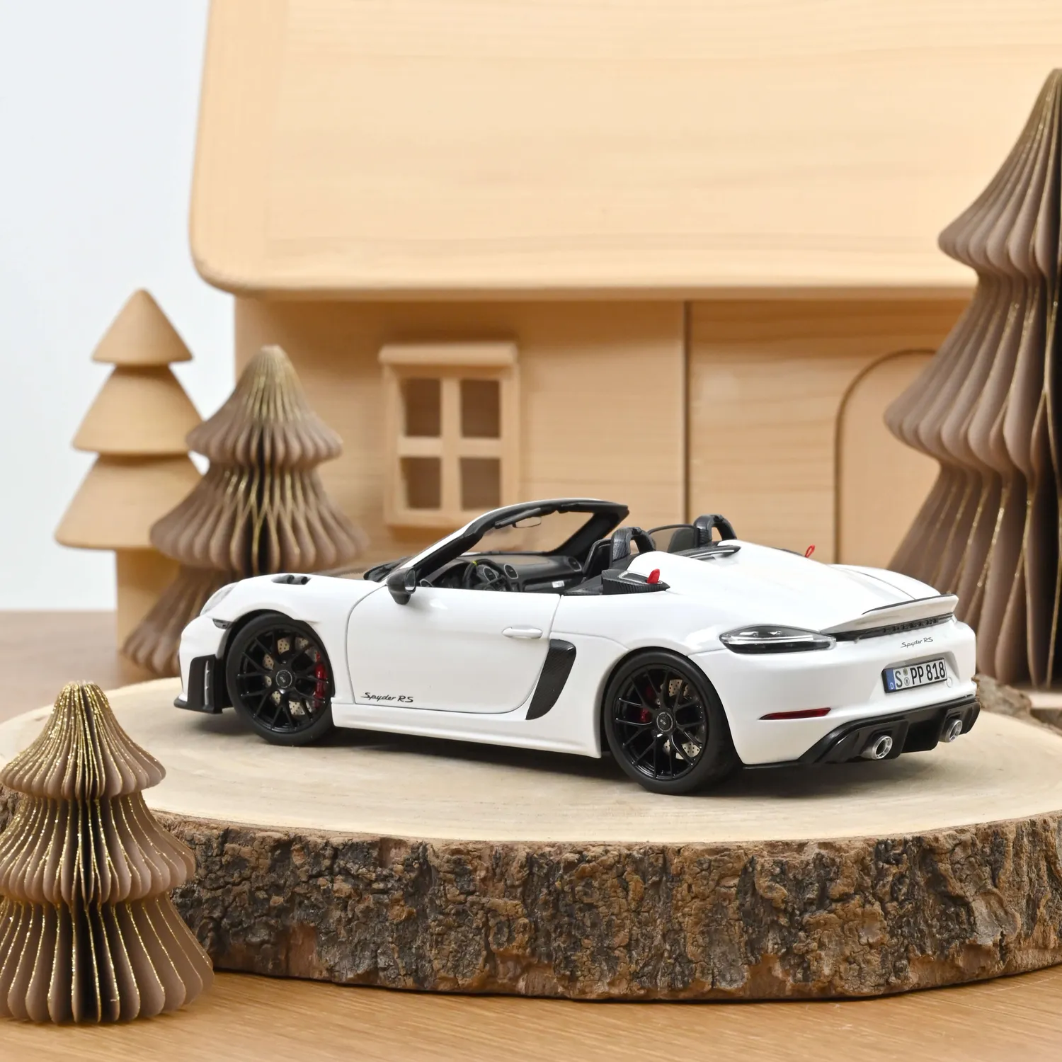 Norev Porsche 718 Spyder RS 2023 miniature 1/18 blanc weissach