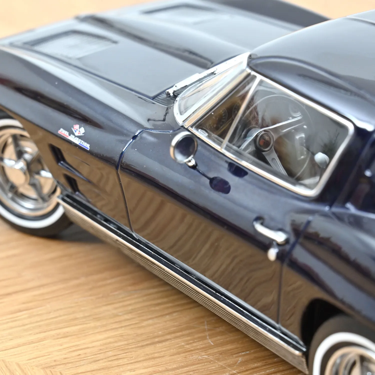 Norev Chevrolet Corvette Sting Ray 1963 miniature 1/18 bleu