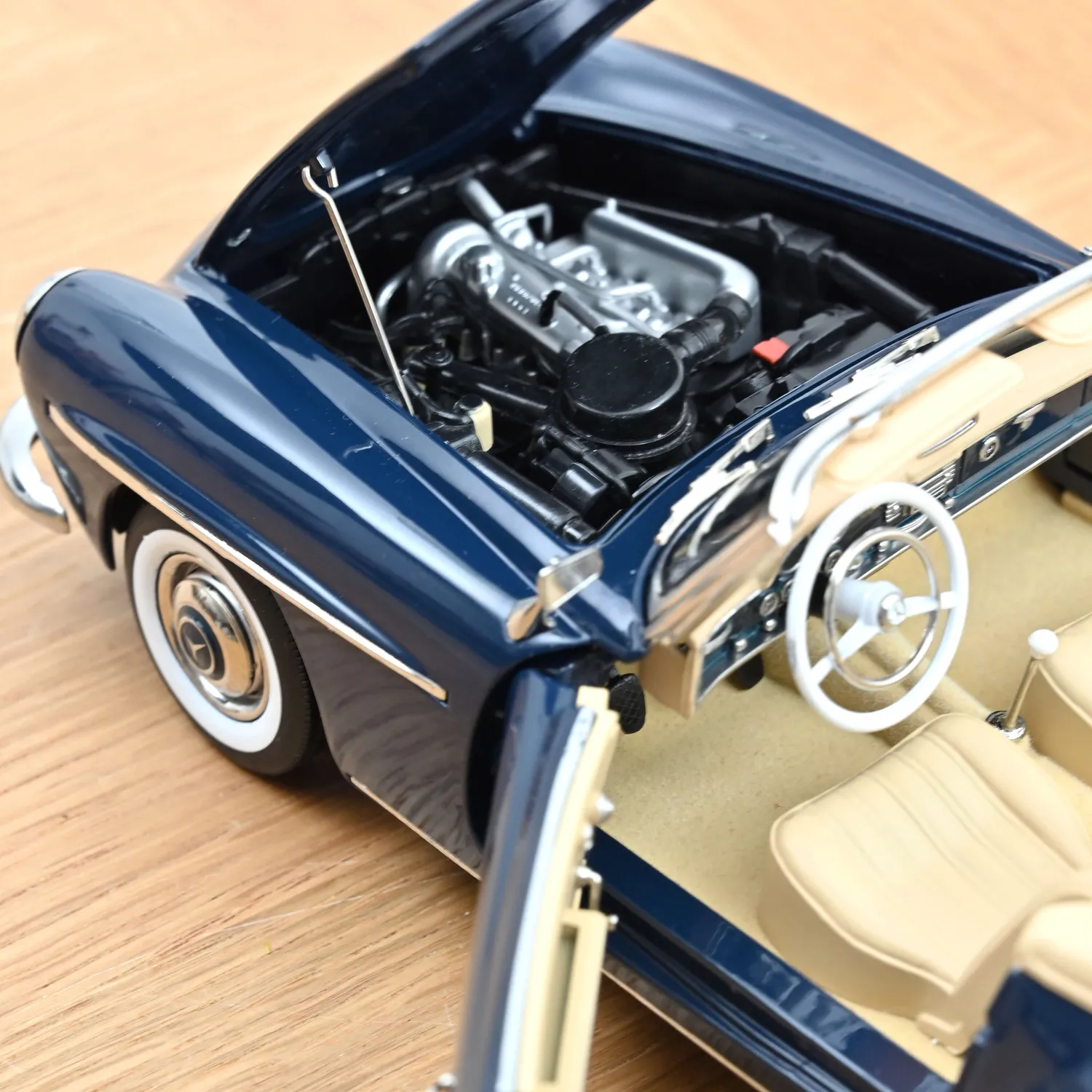 Norev Mercedes 190 SL 1957 miniature bleu moyen 1/18 ouvrants