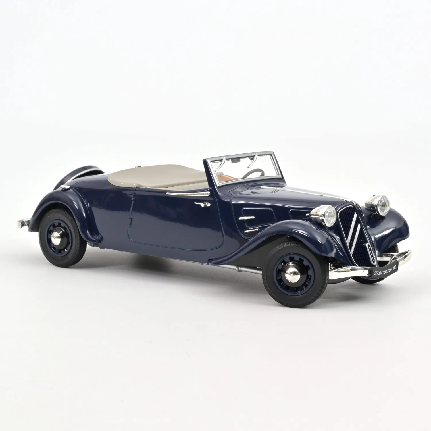 Norev Citroën Traction Cabriolet 1938 voiture miniature 1/18 bleu foncé