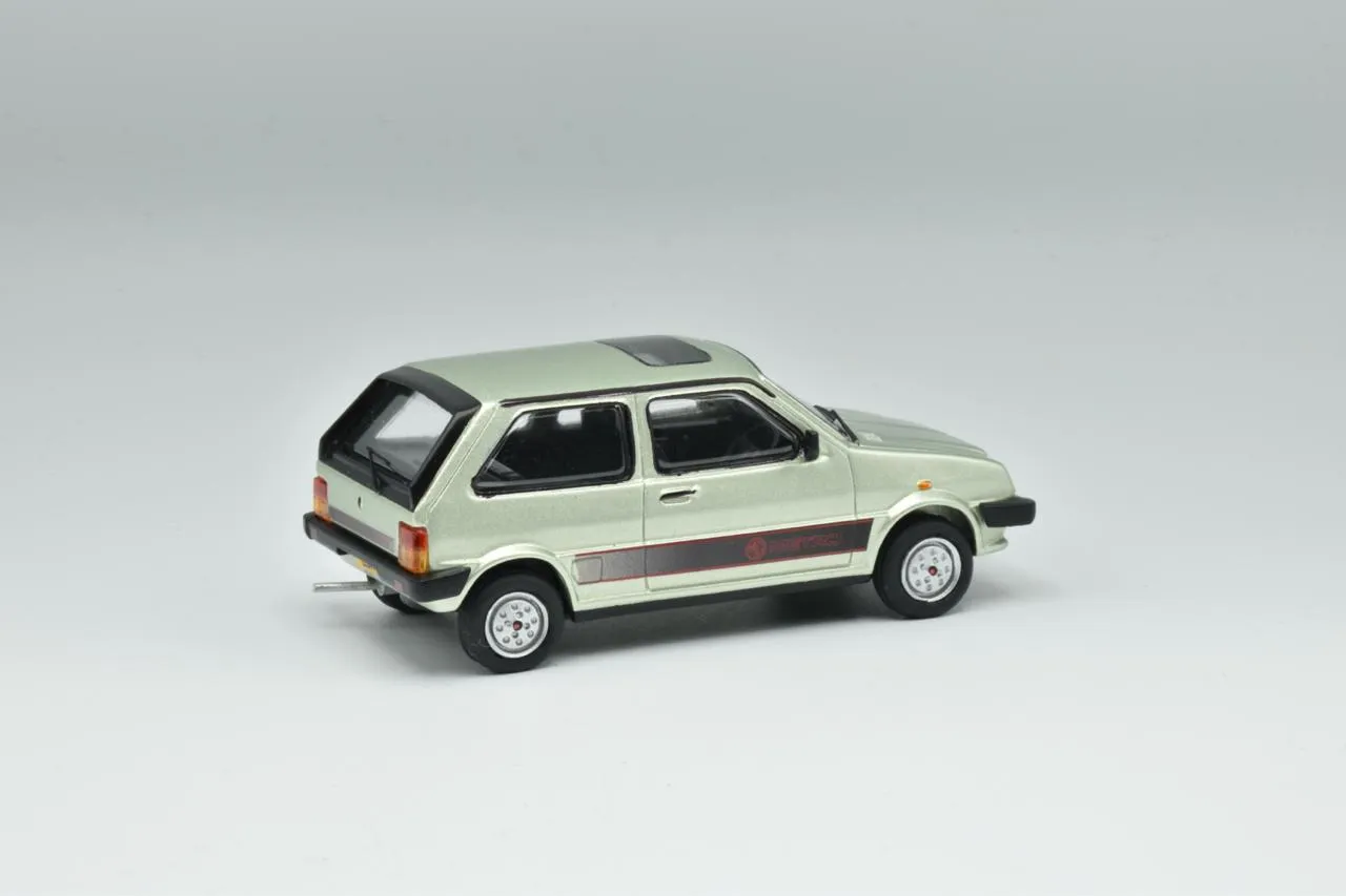 Brooklin Lansdowne MG Metro 1983 miniature vert opalin