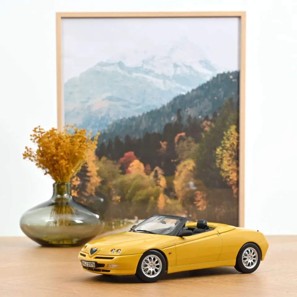 Norev Alfa Romeo Spider 1999 miniature 1/18 jaune