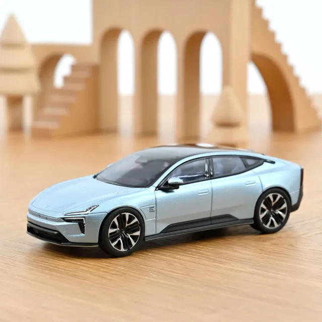 Norev Polestar 5 2025 voiture miniature 1/43 Electron bleu