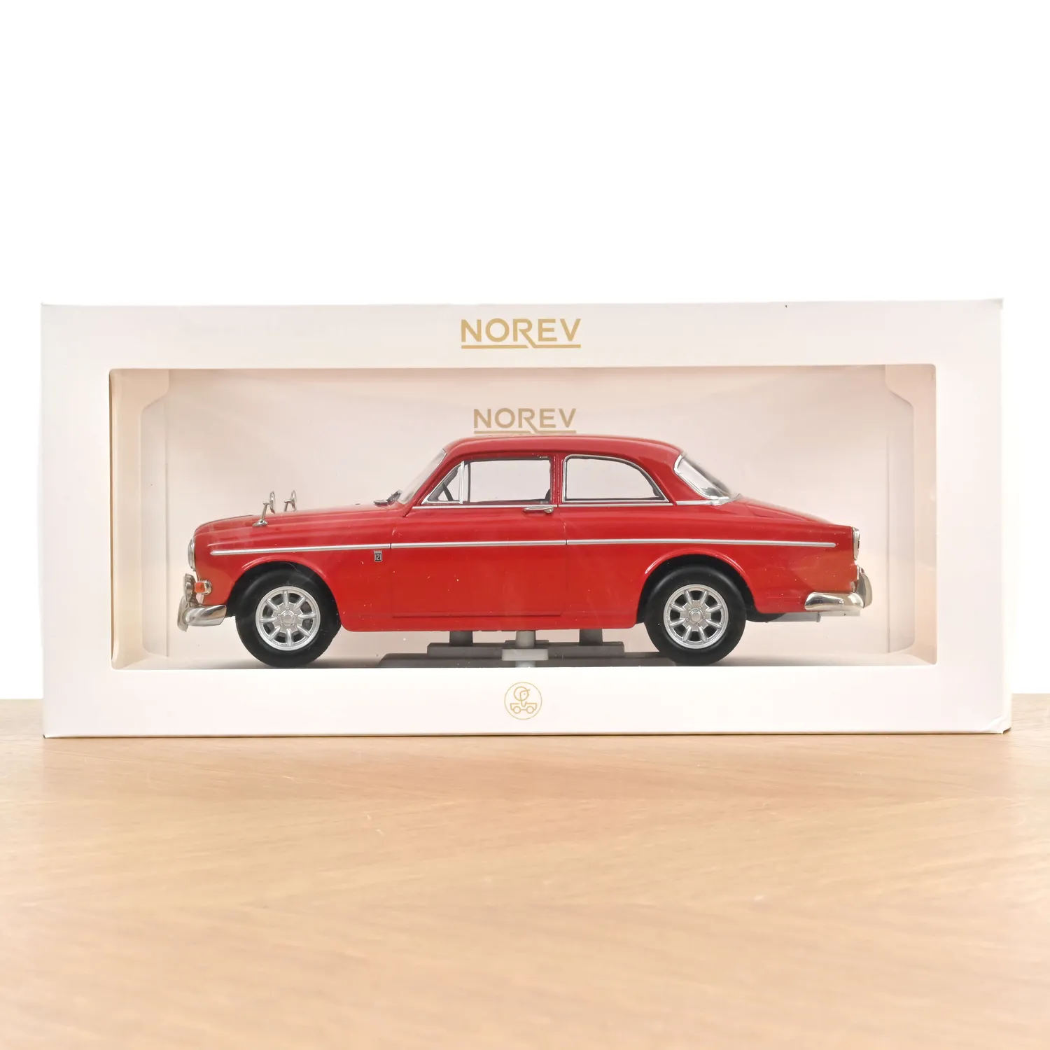 Norev Volvo 123 GT 1968 voiture miniature 1/18 rouge