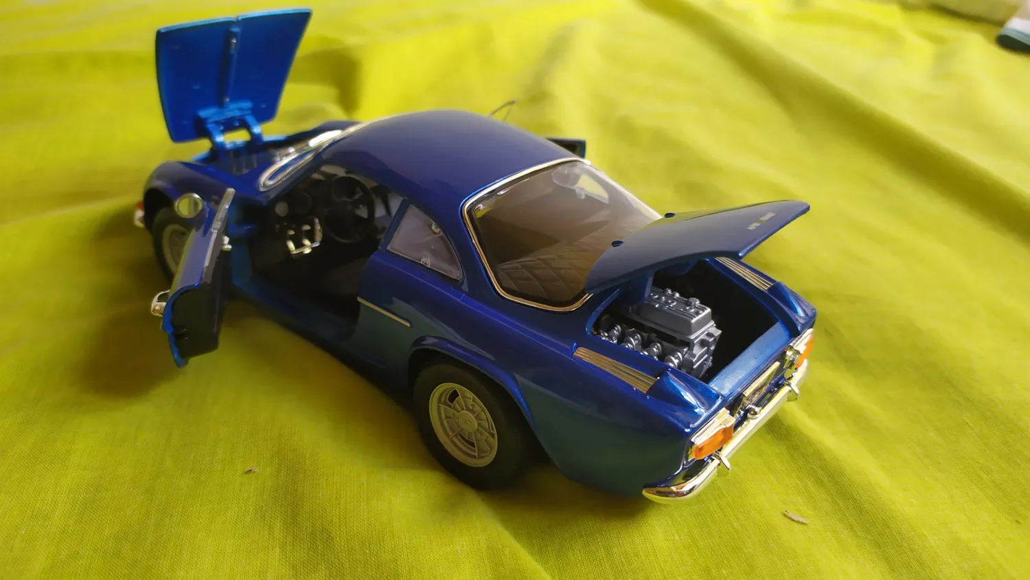 Maisto Alpine Renault 1600 S Stradale 1971 voiture miniature 1/18 bleue
