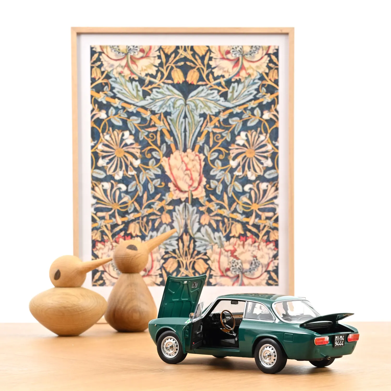 Norev Alfa Romeo 2000 GTV 1973 voiture miniature 1/18 Vert Pin