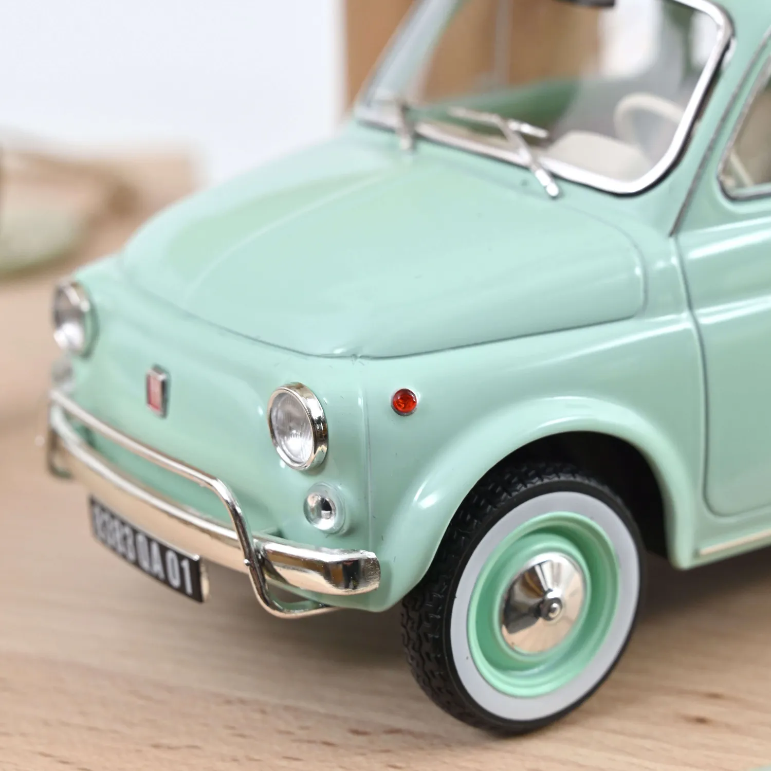 Norev Fiat 500 L 1968 miniature 1/18 bleu cadeau
