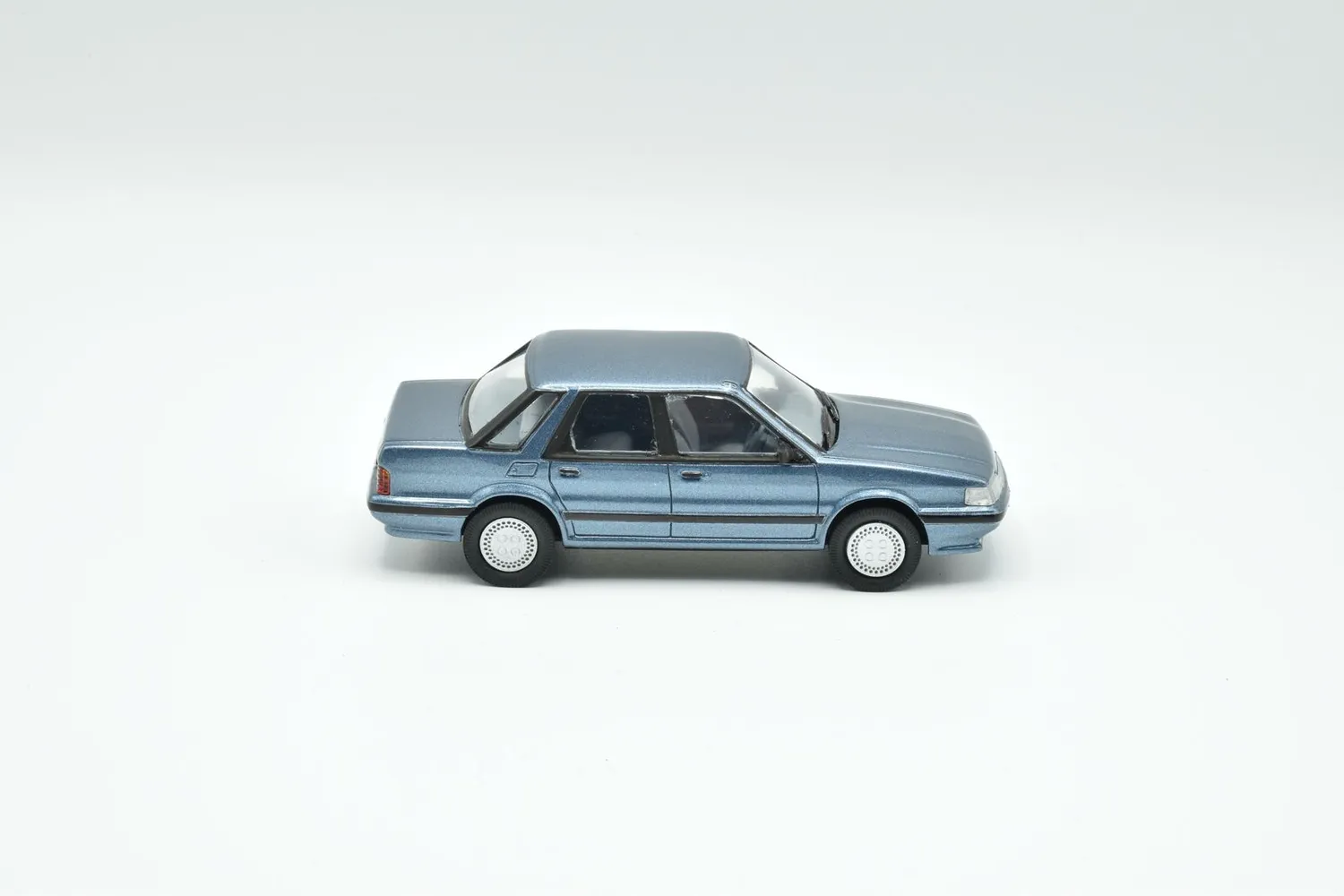 Lansdowne Austin Montego 1.6L 1984 miniature bleue métal