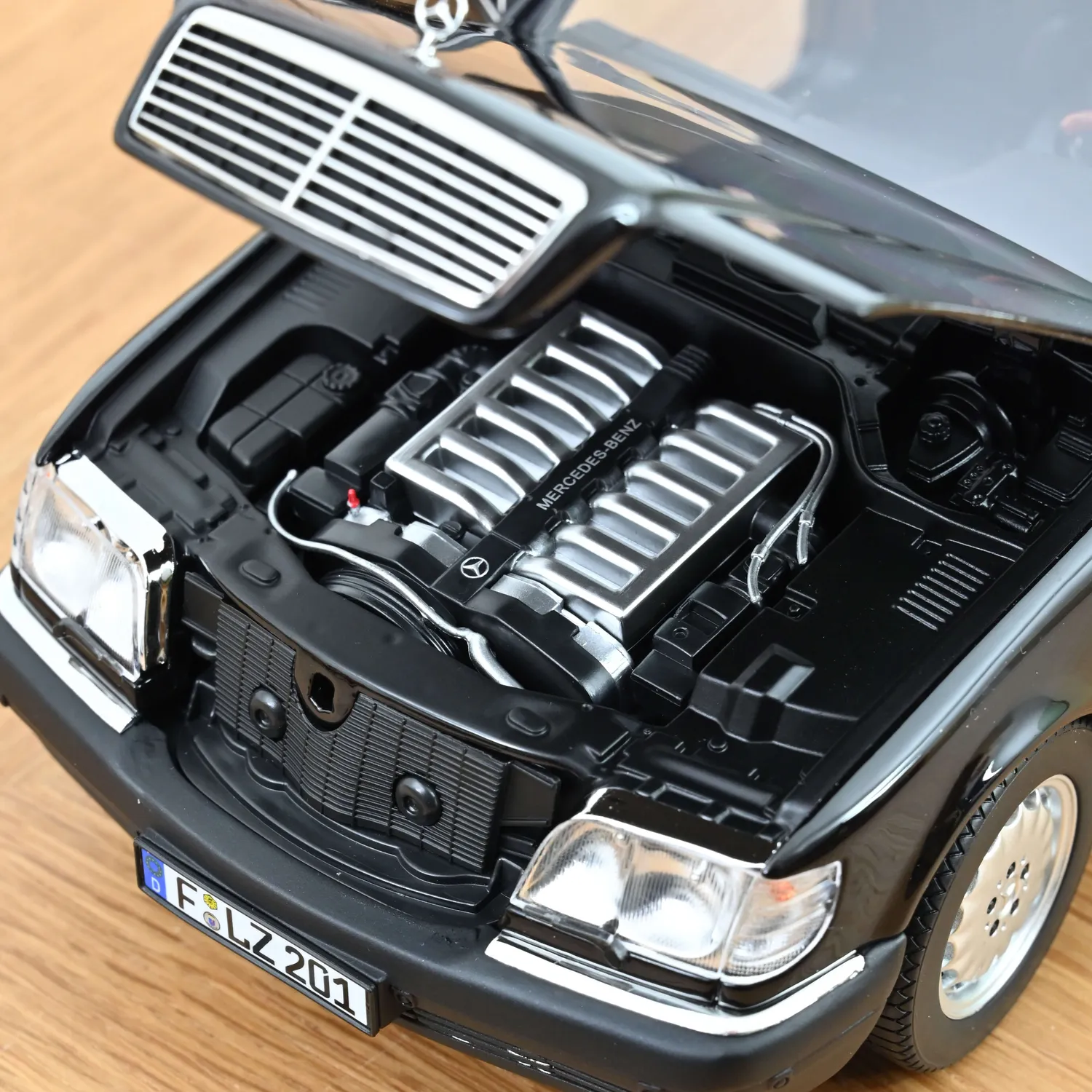 Norev Mercedes S600 1997 miniature 1/18 noir obsidian