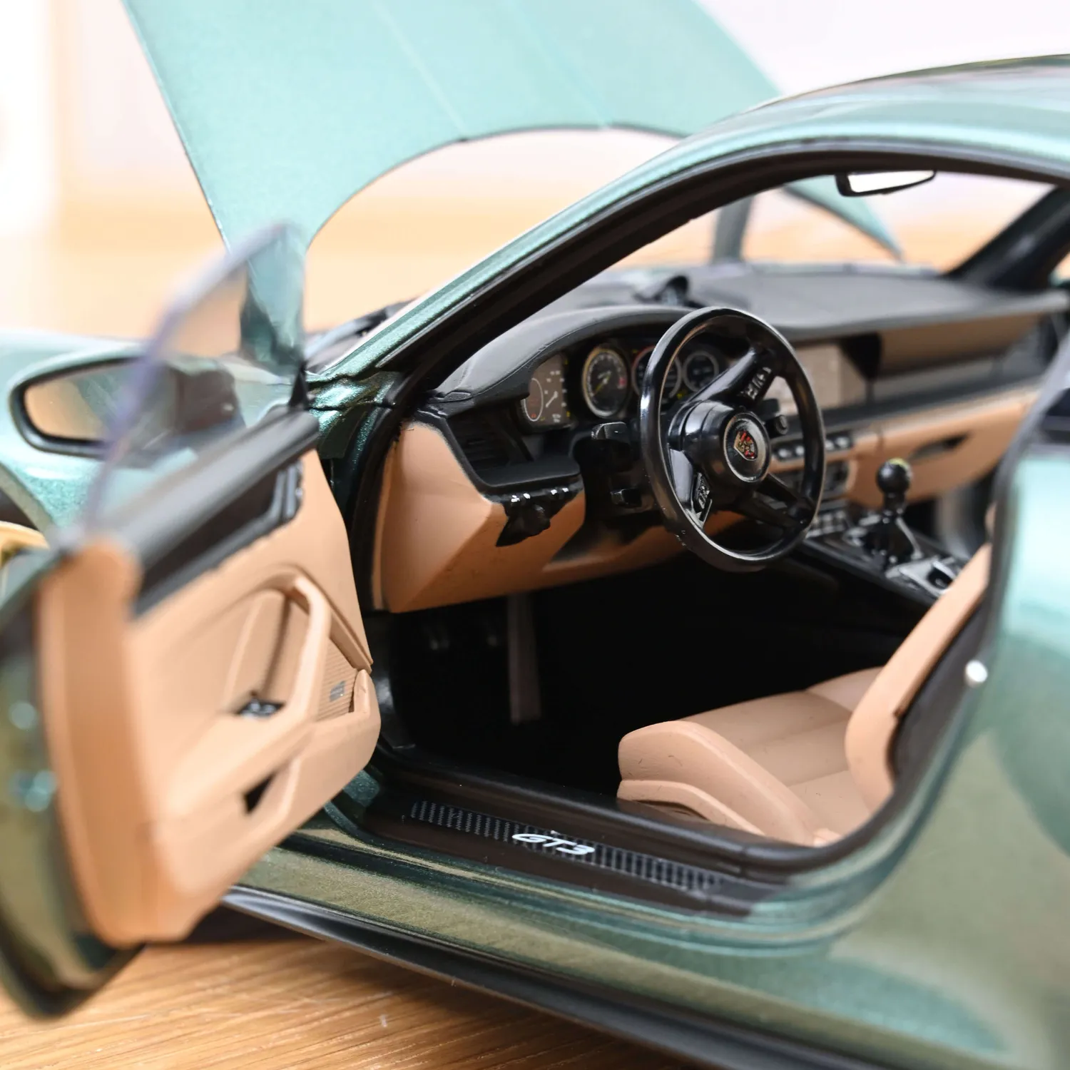 Norev Porsche 911 GT3 Touring 2021 miniature 1/18 vert malachite