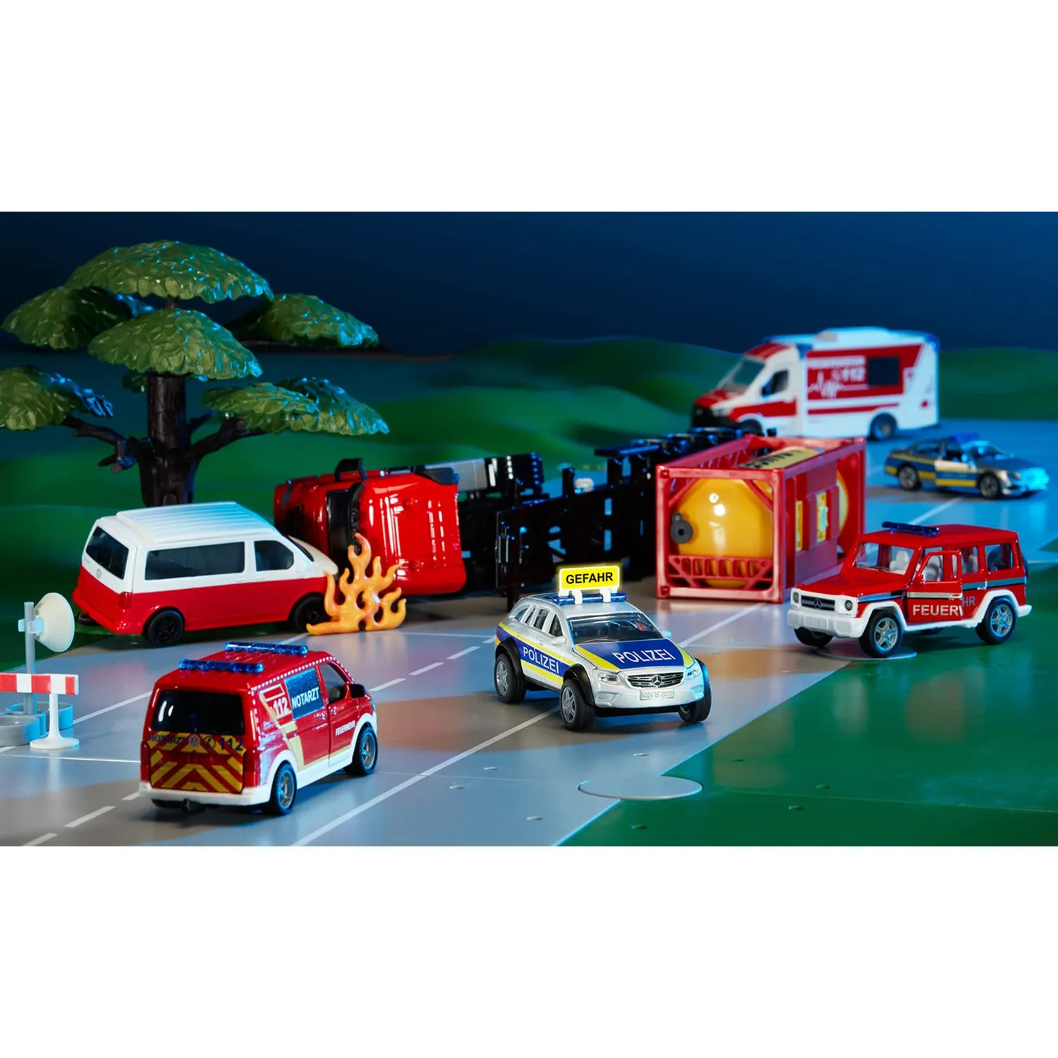 Siku Mercedes Classe E Police 2302 miniature 1/50 bleu