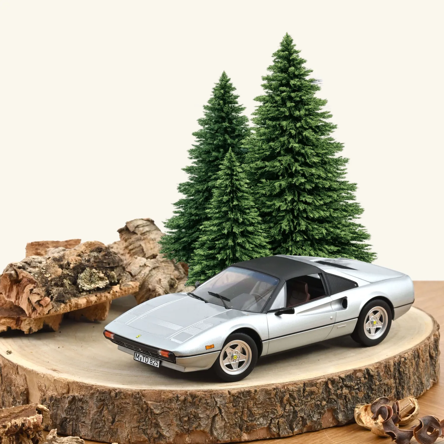 Norev Ferrari 308 GTS 1982 voiture miniature argent 1/18