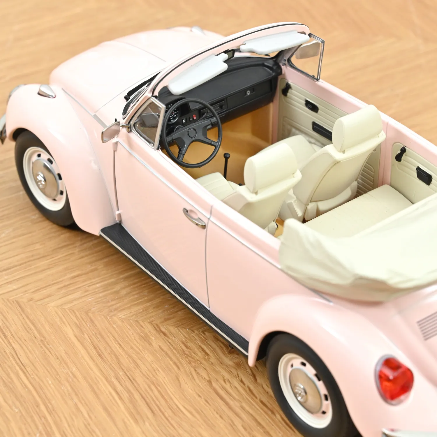 Norev VW 1303 Coccinelle Cabriolet 1972 miniature 1/18 rose