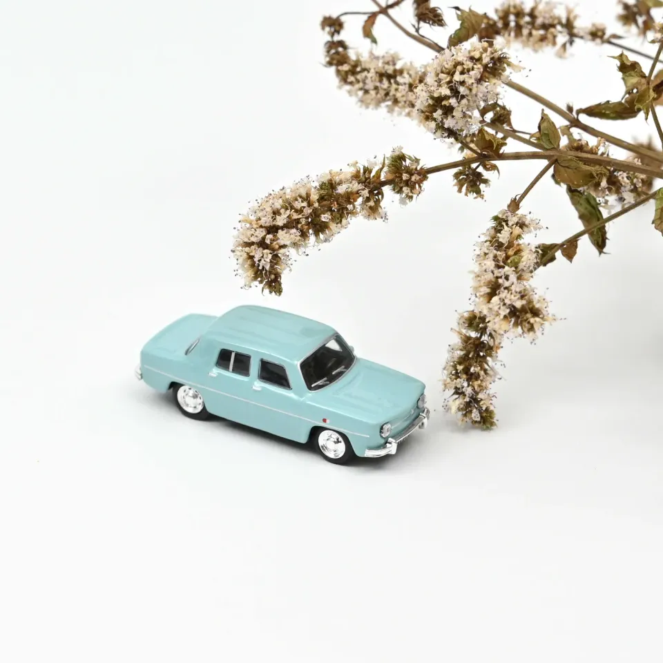 Norev Renault 8 1963 miniature 1/87 bleu Île-de-France