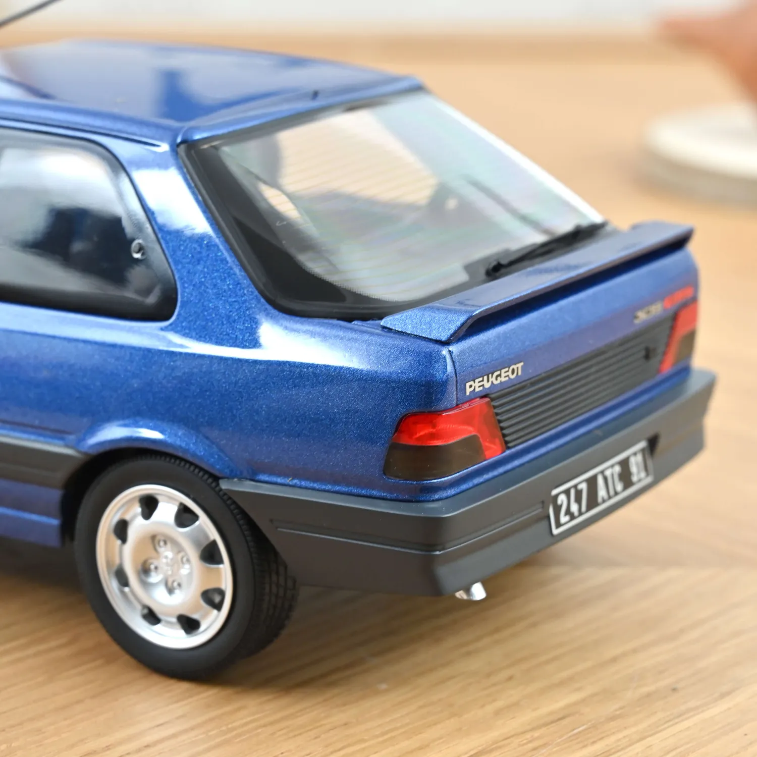 Norev Peugeot 309 GTi 16 1991 Bleu Miami miniature 1/18