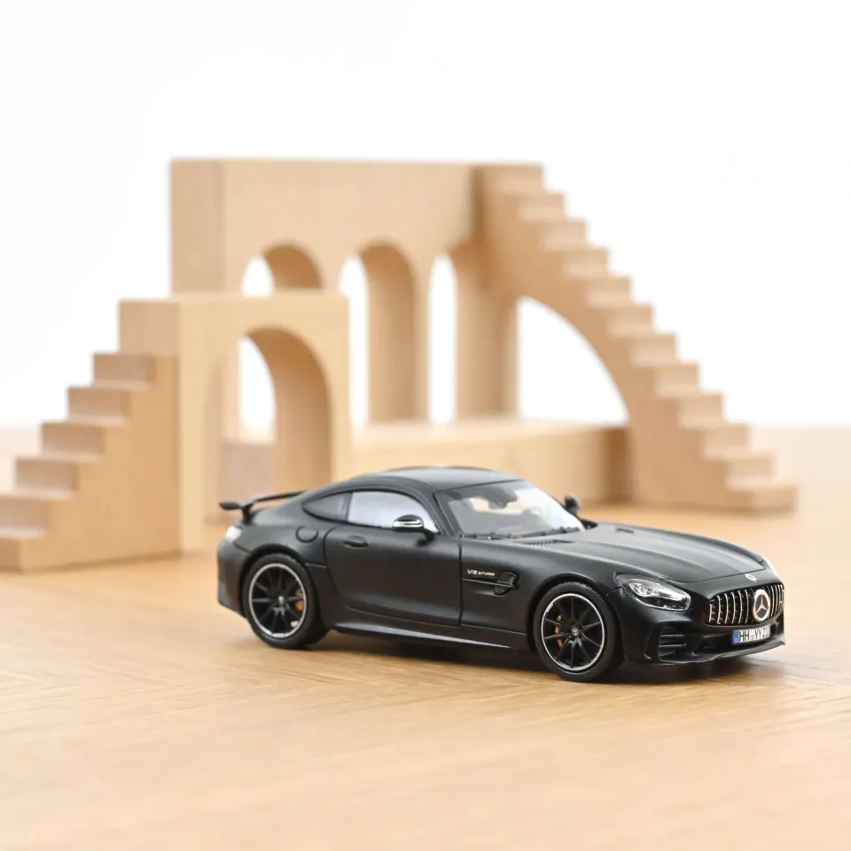 Norev Mercedes-AMG GT-R 2019 miniature 1/43 noir magno