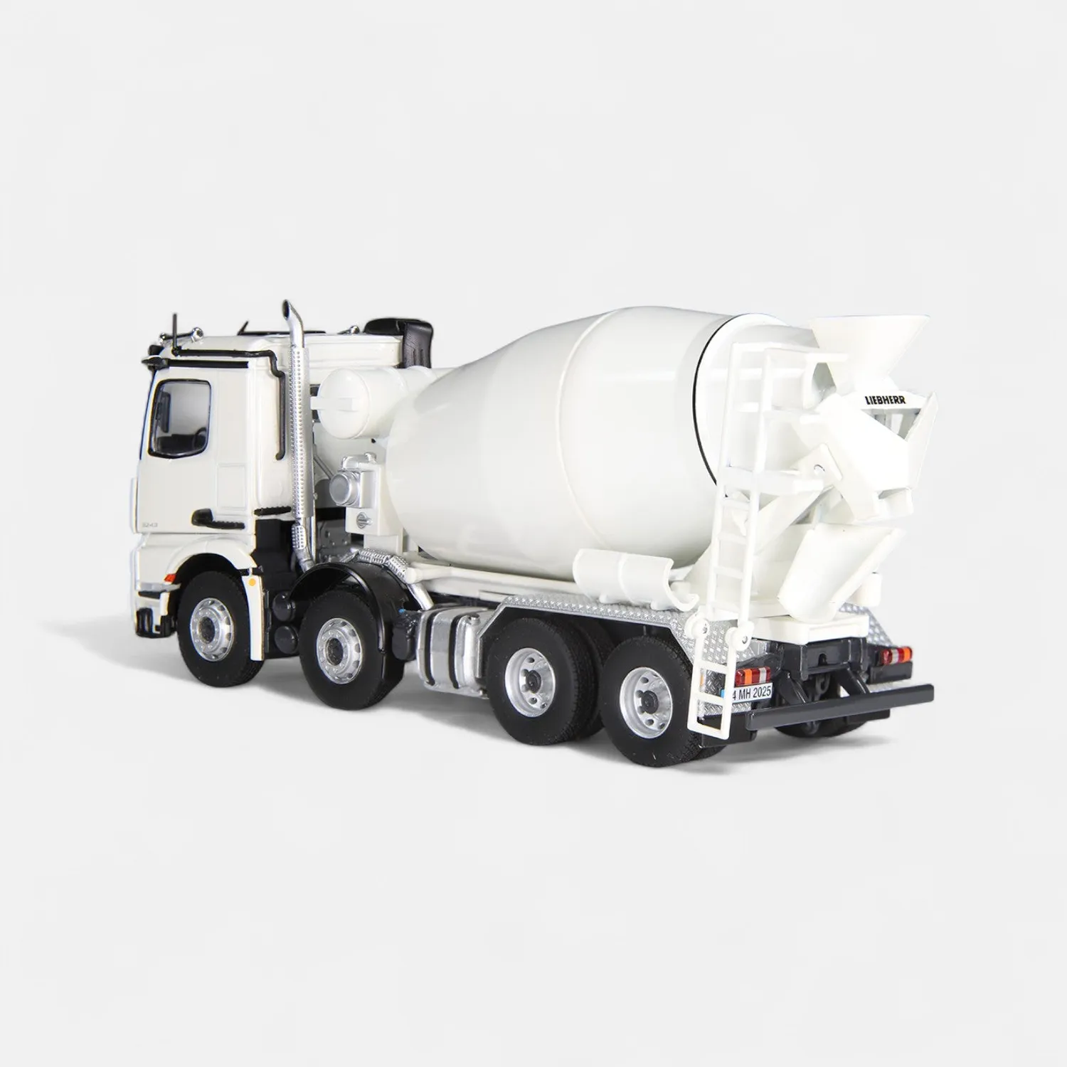 NZG Mercedes Arocs 8x4 toupie camion 1:50
