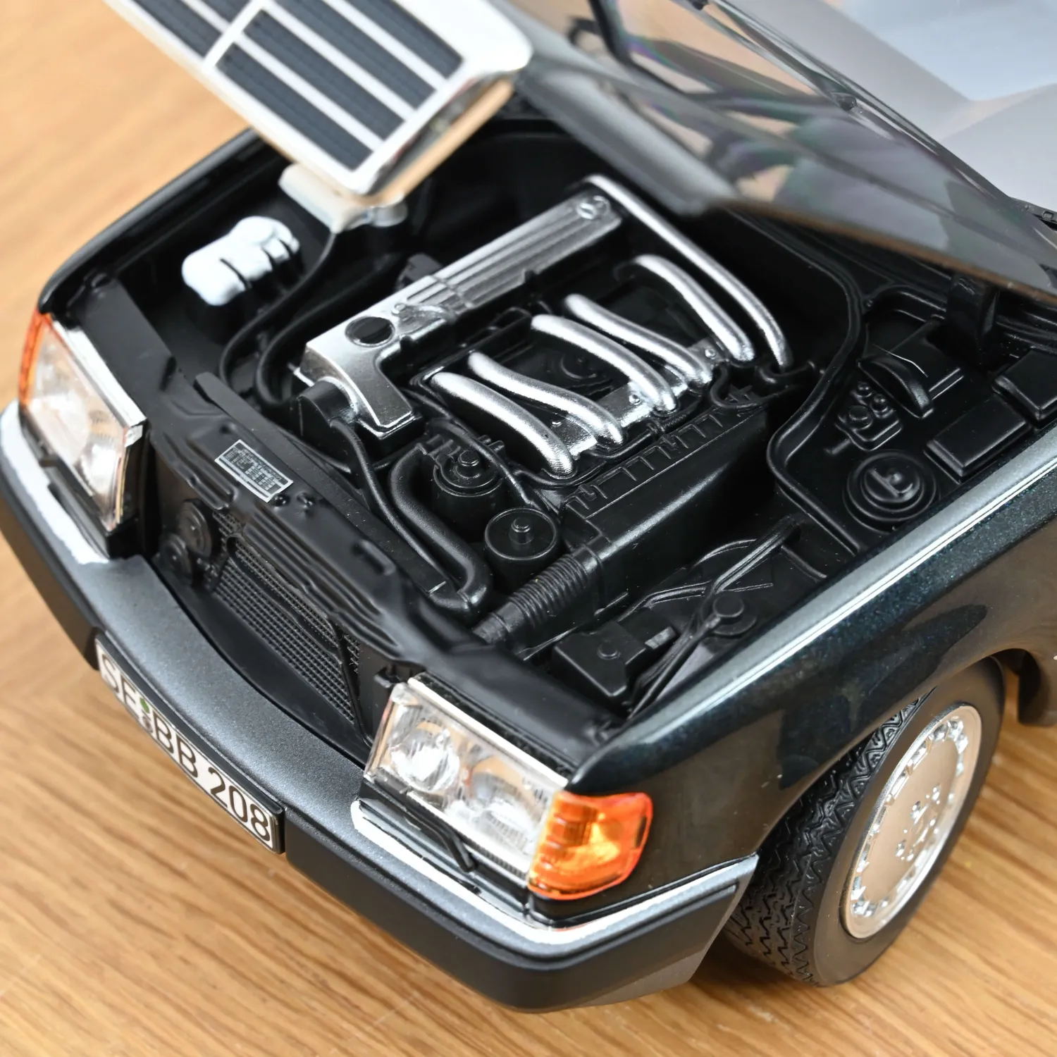 Norev Mercedes 300 D T-Modell 1990 miniature 1/18 bleu