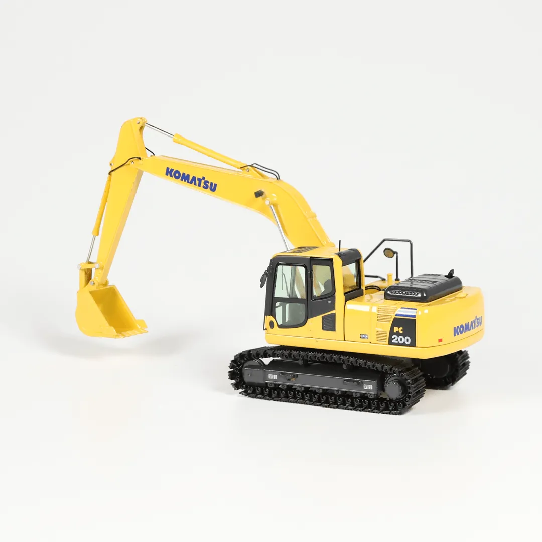 NZG Komatsu PC200-8 pelle miniature 1/50 chenilles
