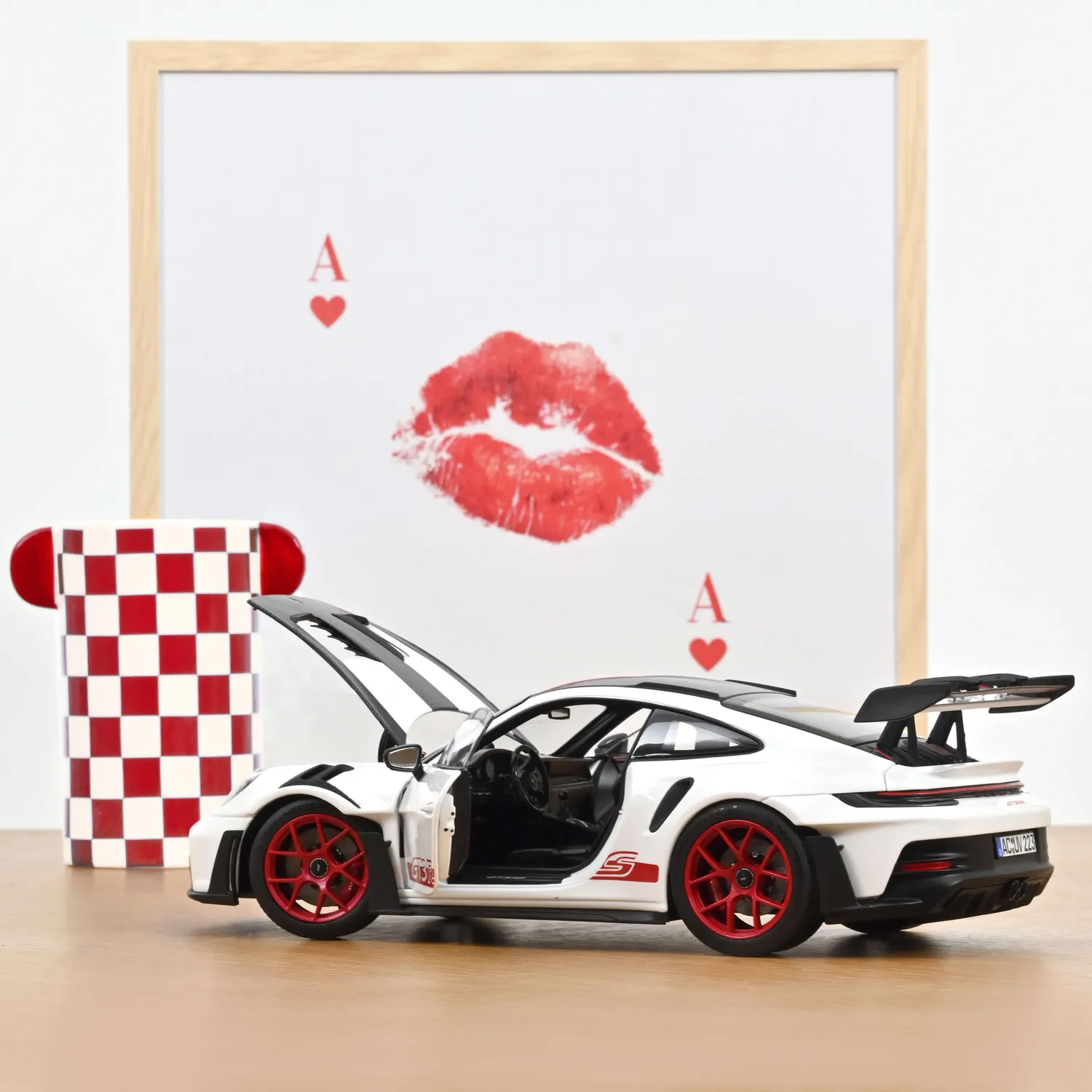 Norev Porsche 911 GT3 RS Weissach 2022 miniature 1/18 blanc