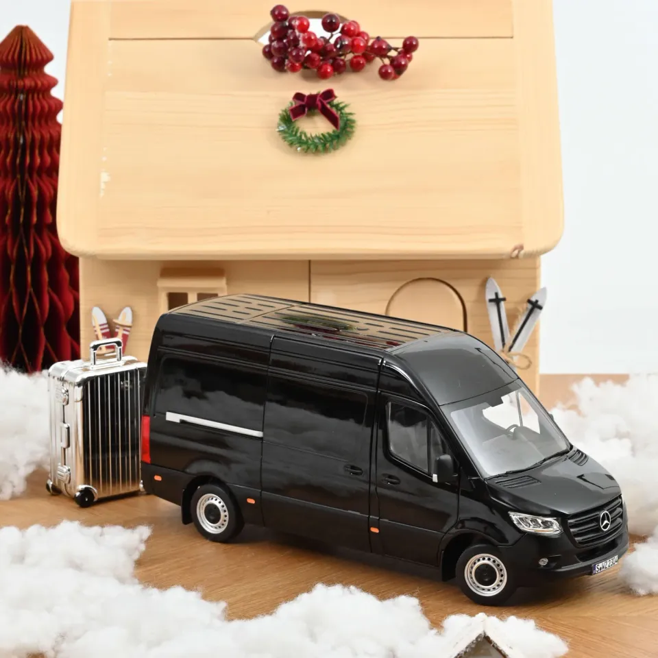 Norev Mercedes-Benz Sprinter 2018 miniature 1/18 noir