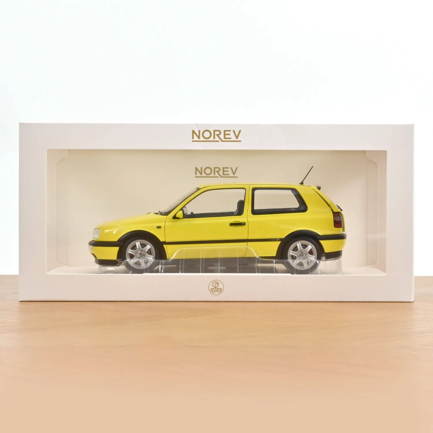 Norev VW Golf GTI Color Concept 1994 miniature 1/18 jaune