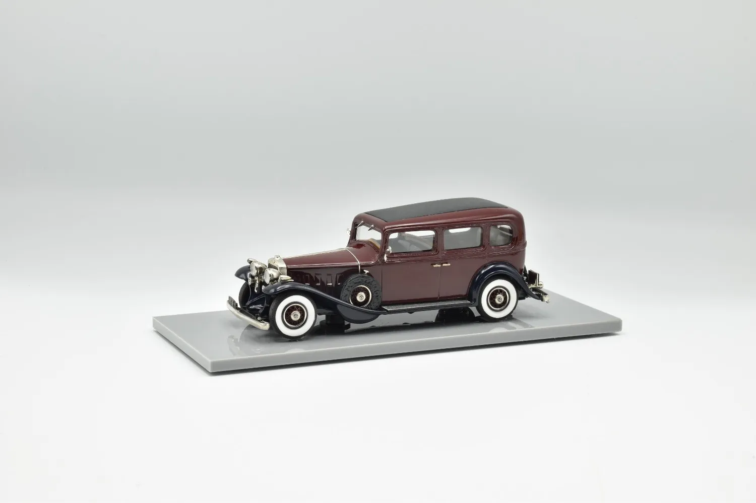 Brooklin MV 1932 Cadillac 355B Vatican miniature noire