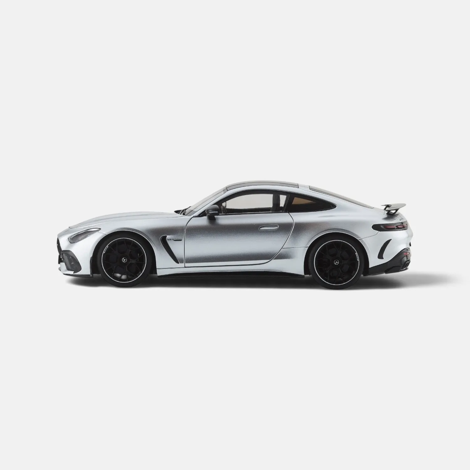 NZG Mercedes-AMG GT 63 PRO 4MATIC+ miniature 1/18 gris sélénite