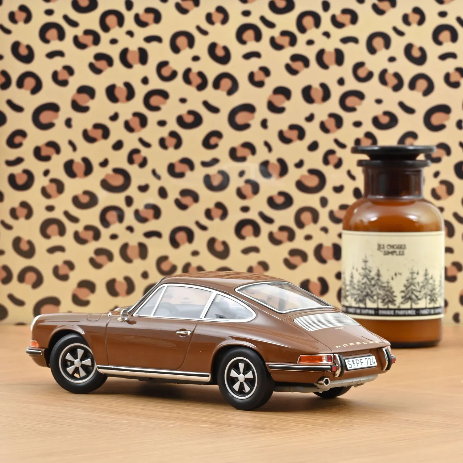 Norev Porsche 911 T 1969 voiture miniature Brun Sépia 1/18