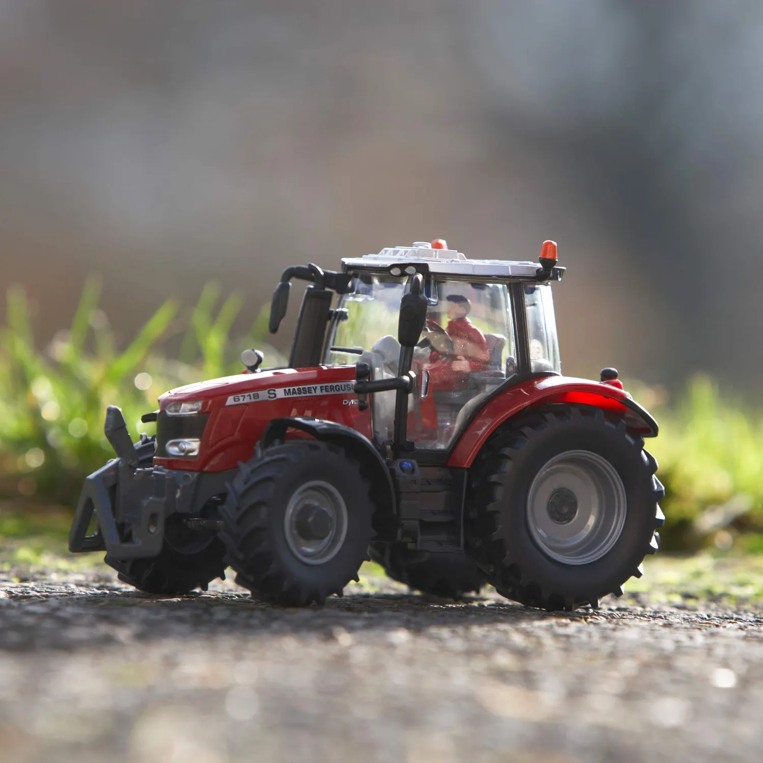Britains Massey Ferguson 6718S tracteur miniature 1/32 rouge