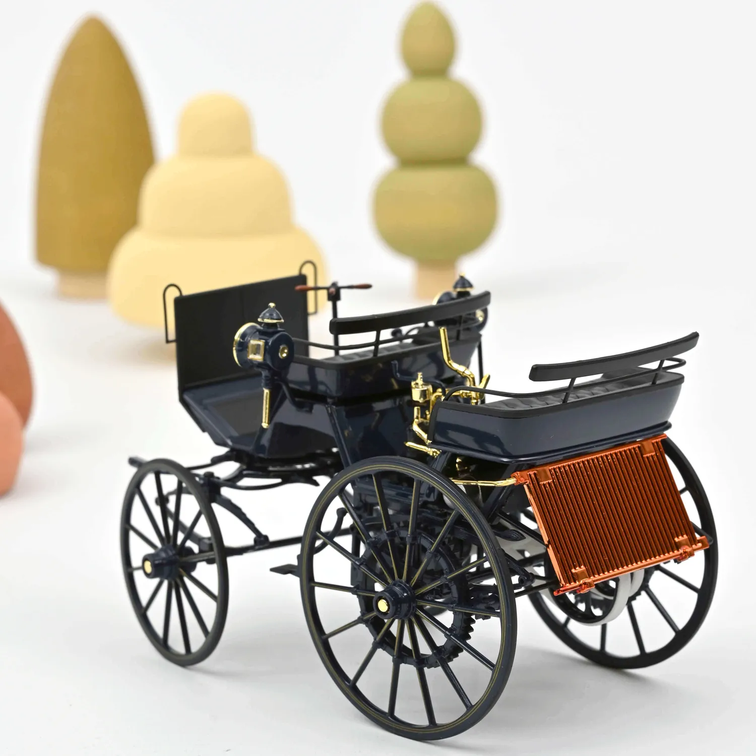 Norev Daimler Motorkutsche 1886 voiture miniature 1/18 bleu foncé