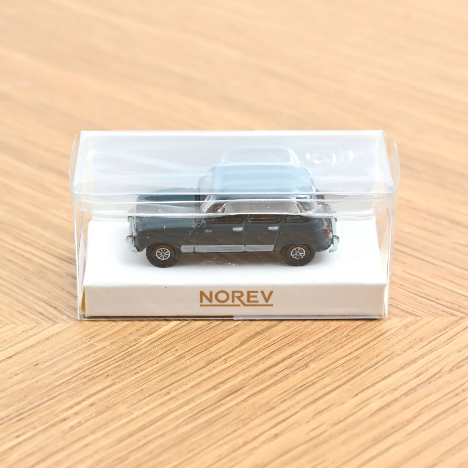 Norev Renault 4 Clan 1986 miniature 1/87 vert séquoia