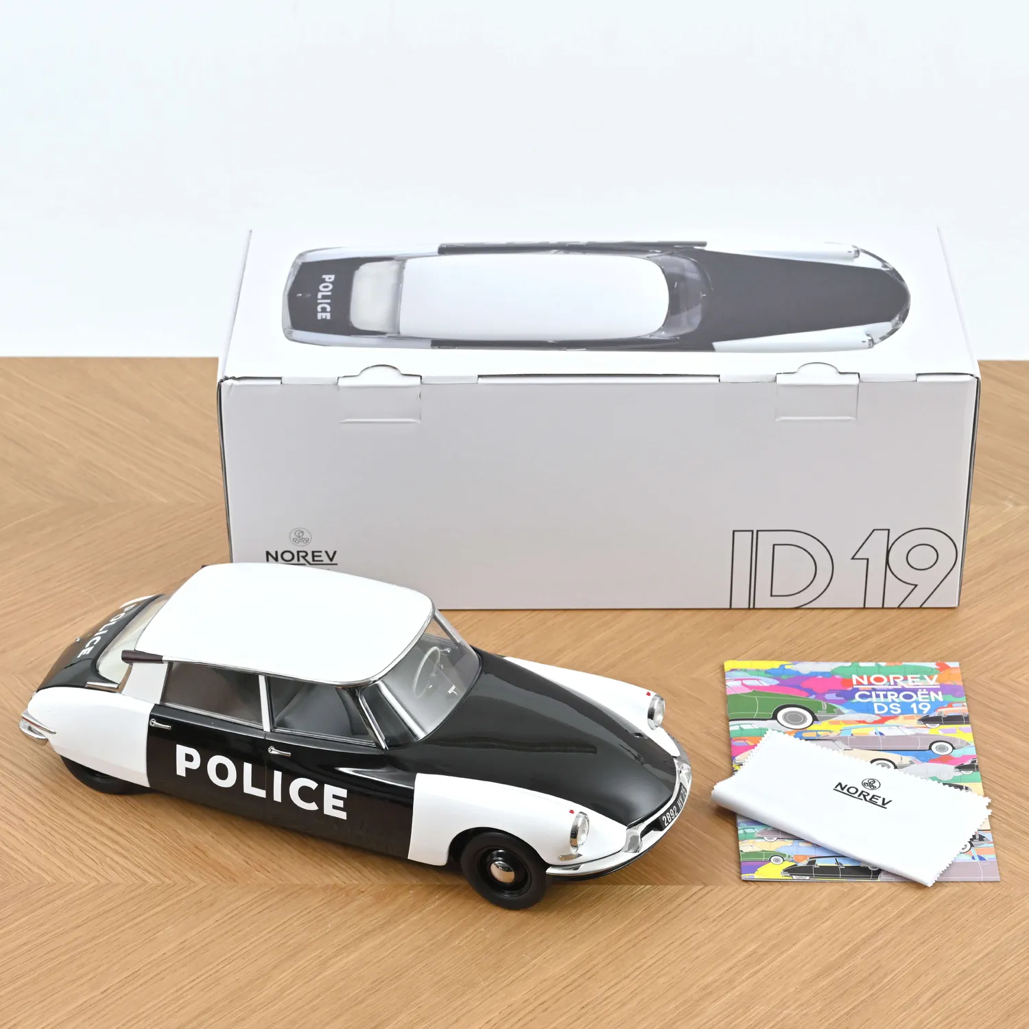 Norev Citroën ID 19 1959 Police miniature 1/12 150 pcs