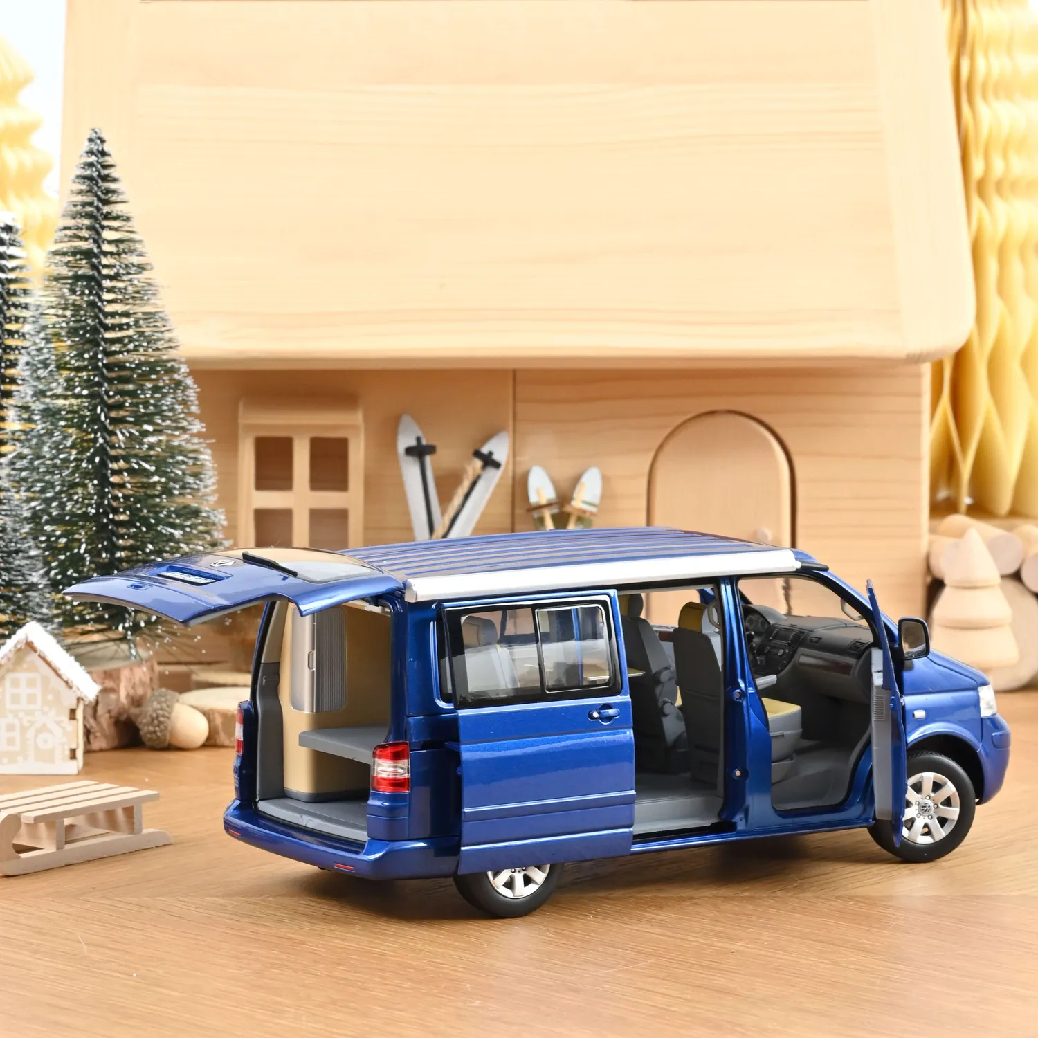 Norev VW California 2003 miniature 1/18 bleu Ravenna