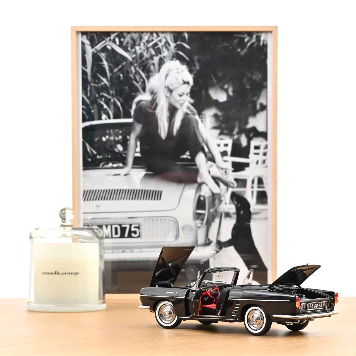 Norev Renault Floride 1961 voiture miniature 1/18 noir