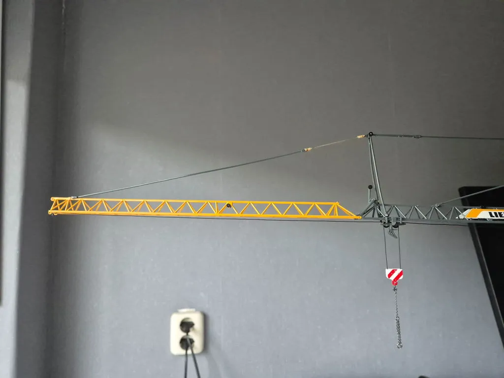 NZG Liebherr 81 K.1 grue miniature 1/50 fonctionnelle