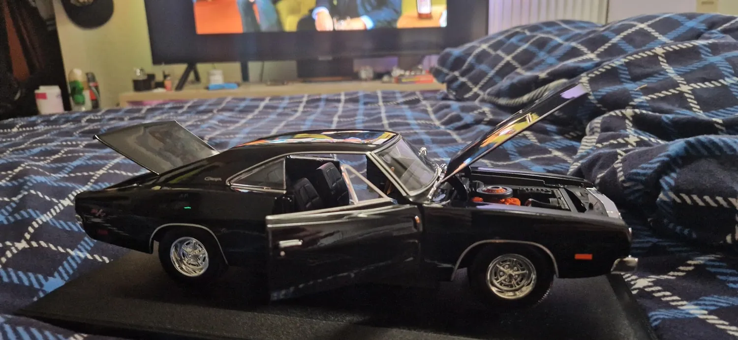 Maisto 531387B Dodge Charger R/T 1969 Voiture 1/18 noire