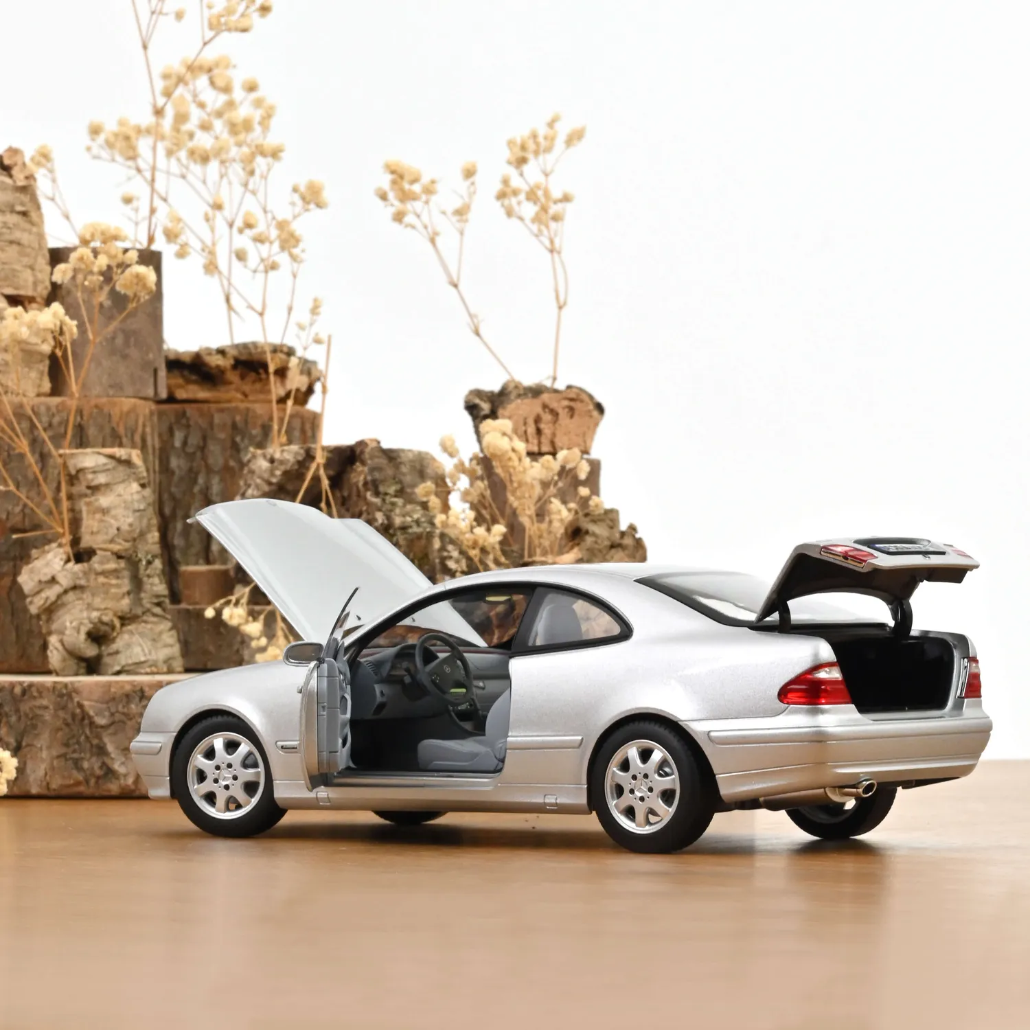 Norev Mercedes-Benz CLK-Class 2000 miniature 1/18 argent brillant