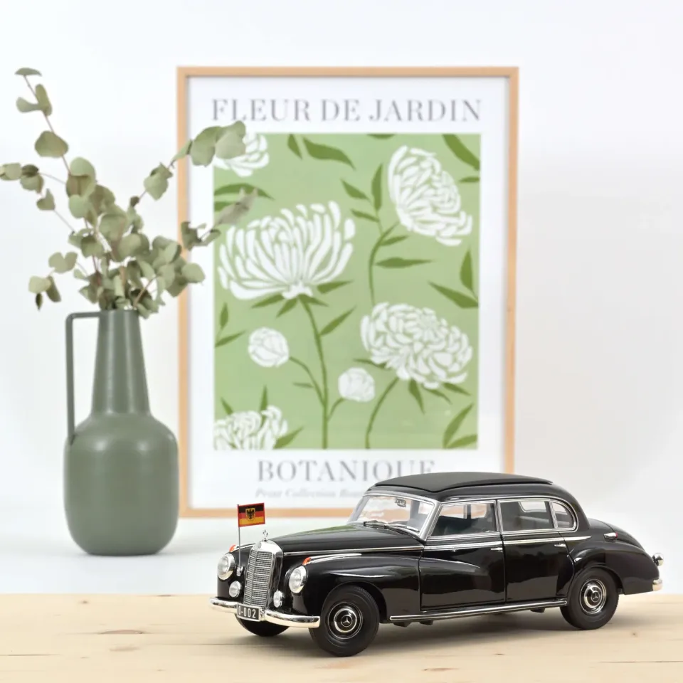 Norev Mercedes-Benz 300 1955 voiture miniature 1/18 adenauer