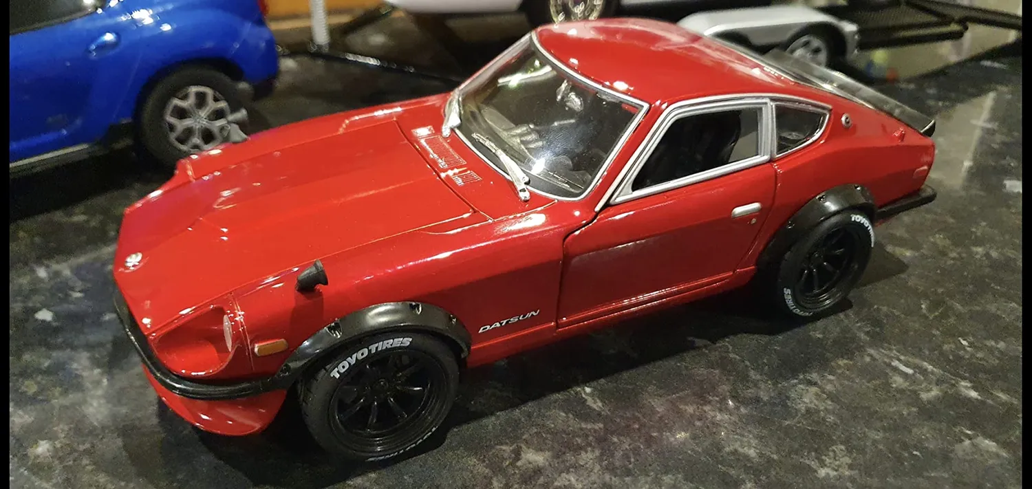 Maisto Datsun 240Z 1971 M32611 voiture miniature 1/18 rouge