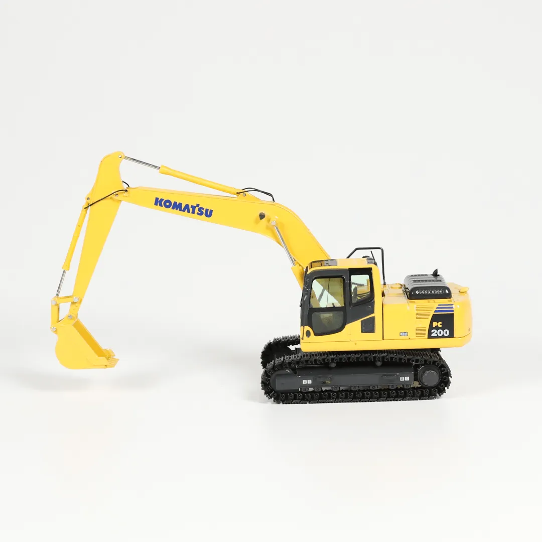 NZG Komatsu PC200-8 pelle miniature 1/50 chenilles
