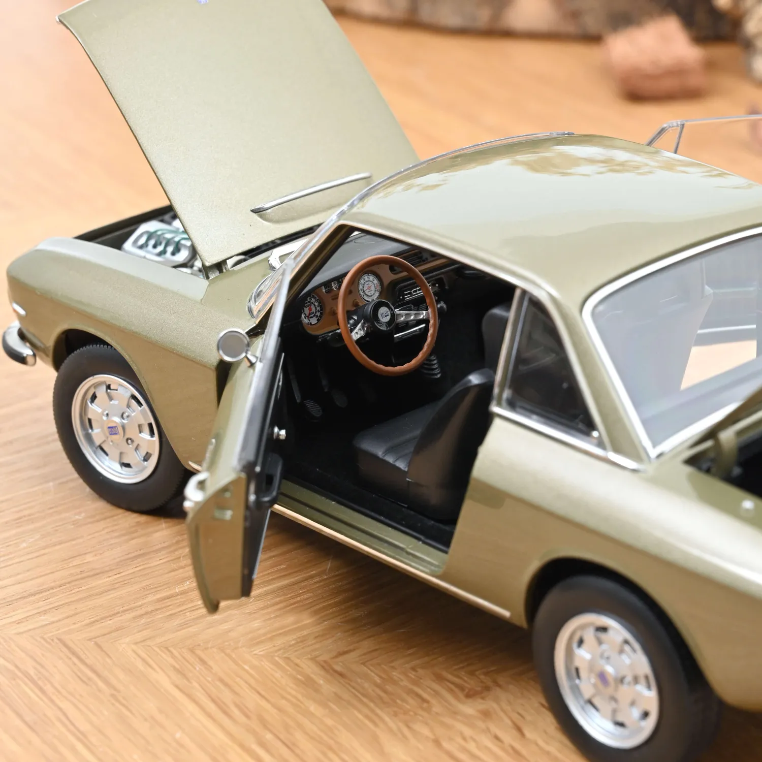 Norev Lancia Fulvia 1971 miniature 1/18 bronze longchamps