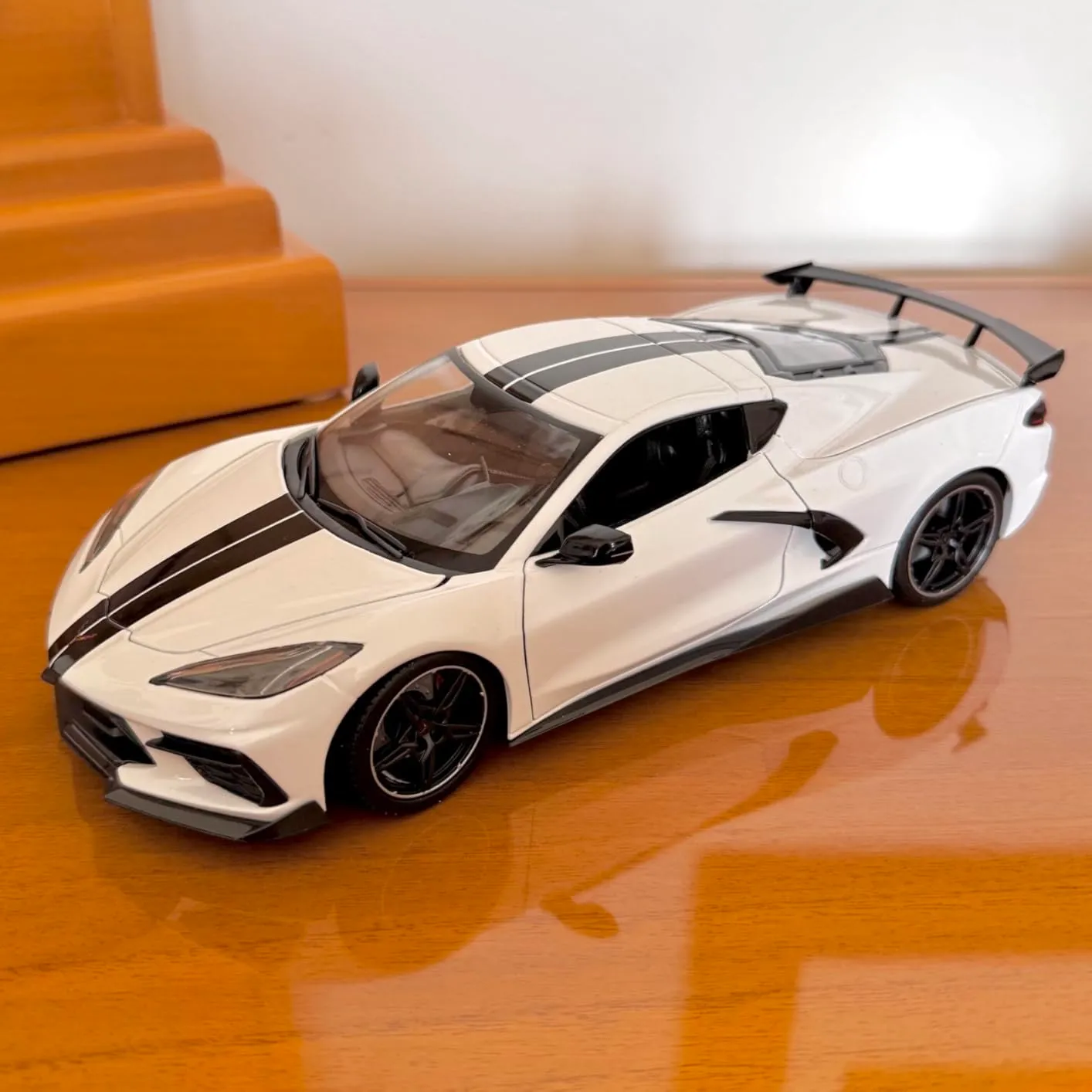 Maisto Chevrolet Corvette Stingray voiture miniature coupé 1/18